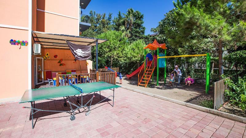 Armas Garden Hotel Гьойнюк Екстер'єр фото